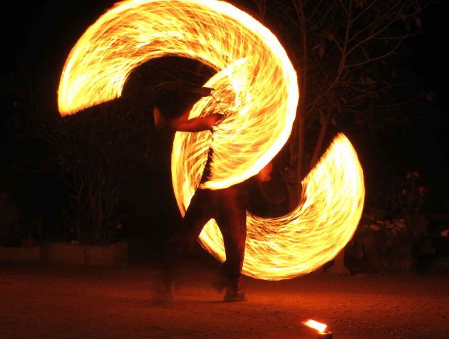 Spectacular snakes - long ropes of fire make amazing patterns 